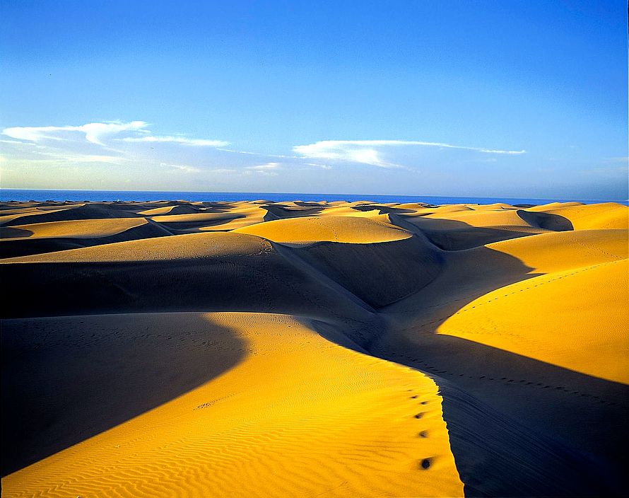 V Maspalomas, jednej z najobľúbenejších turistických oblastí Gran Canarie, návštevníkov prekvapia obrovské pieskové duny. (Foto: archív)