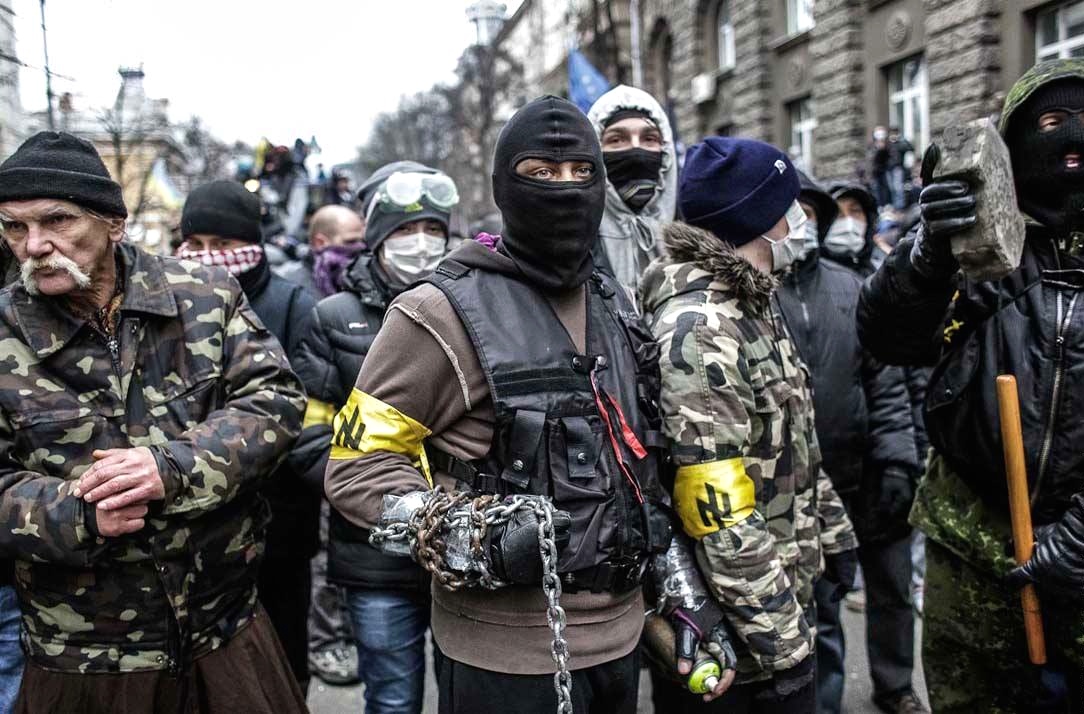 Pravý sektor - pohrobkovia fašistických banderovských bánd. Dnes majú na Ukrajine zelenú, naopak, antifašisti nie sú vítaní. (Foto: archív)
