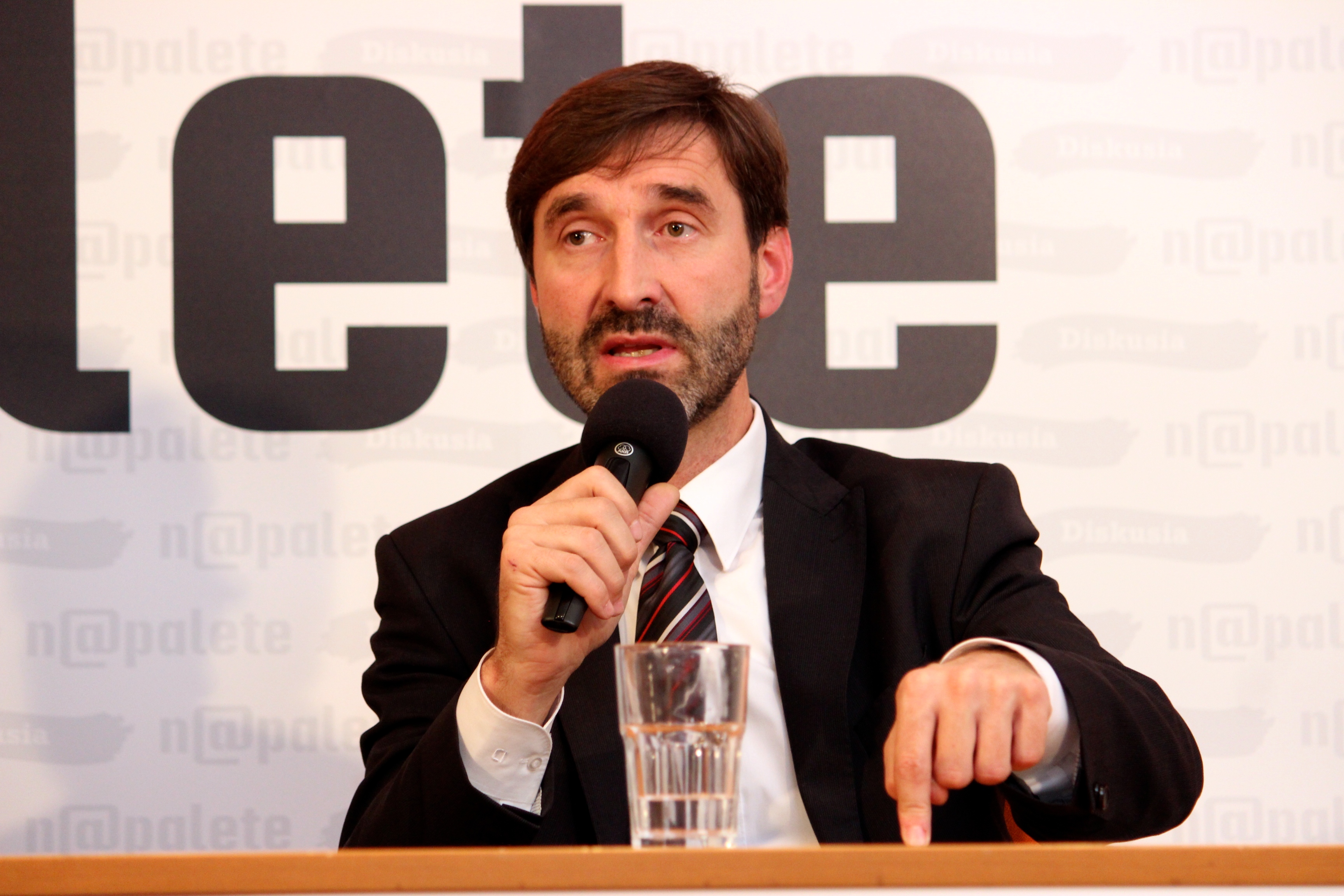 Podpredseda Zahraničného výboru NR SR a žilinský župan Juraj Blanár. (Foto: Michaela Kolimárová)