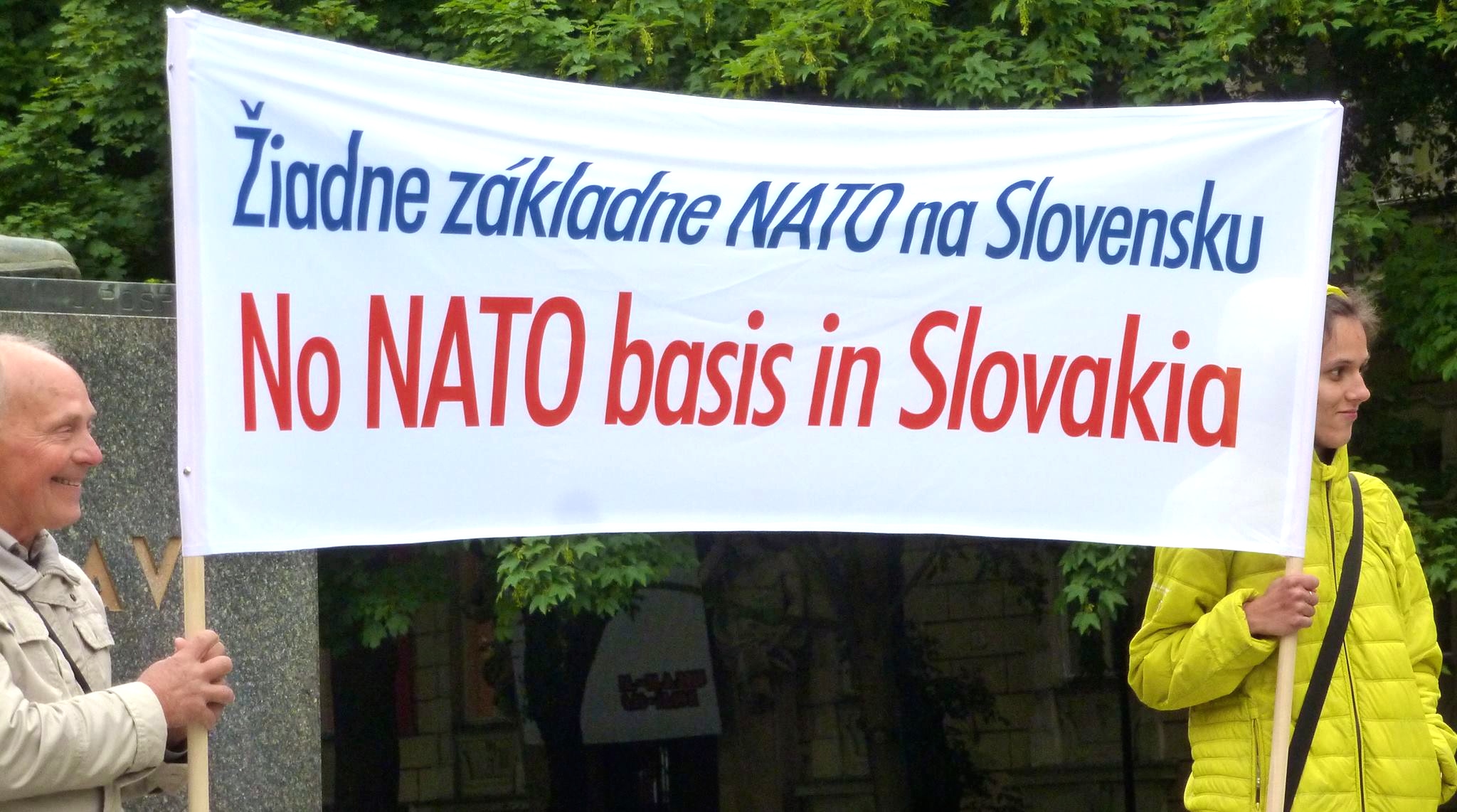 Slovensko bez cudzích vojenských základní? Jednoznačné riešenie: neutralita. (Foto: archív)