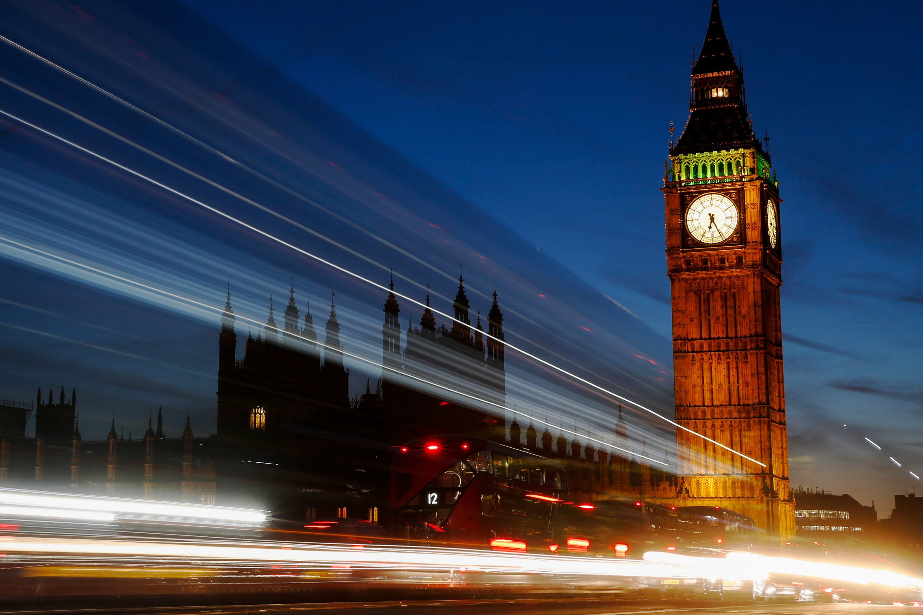 Биг башня в лондоне. Часовая башня Биг Бен. Биг-Бен (башня Елизаветы). Англия часы Биг Бен. Лондонская башня Биг Бен.